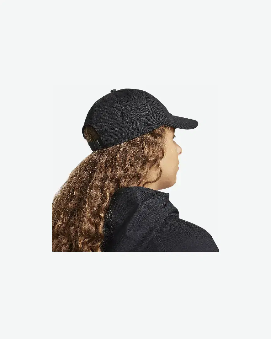 Gorra Nike U Nk Club Cap U Cb Armx Ptch L - FN4402-010 (1) au meilleur prix !