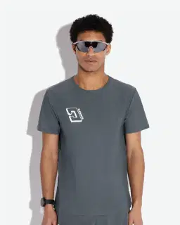 Camiseta de círculo leyenda Unisex – 1/24