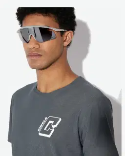 Camiseta de círculo leyenda Unisex – 19/24