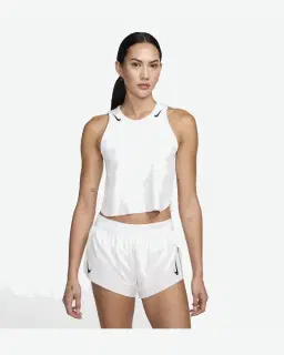Top Corto Dri-Fit Adv Nike Aeroswift Mujer – 1/4