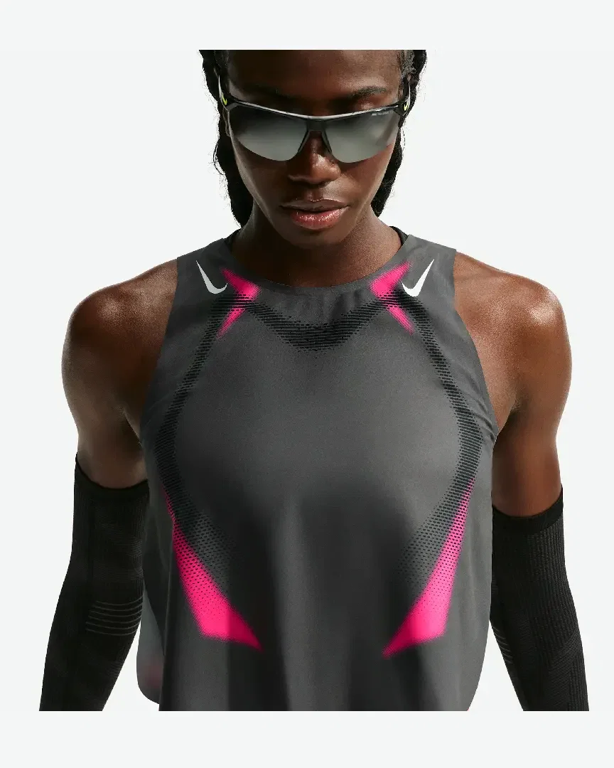 Camiseta sin mangas corta estampada Dri-Fit Adv Nike Aeroswift W
