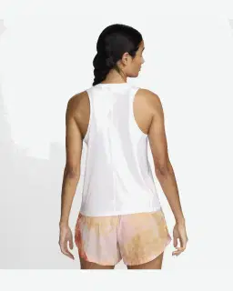Camiseta sin mangas con diseño Nike Trail Dri-Fit Mujer – 2/4