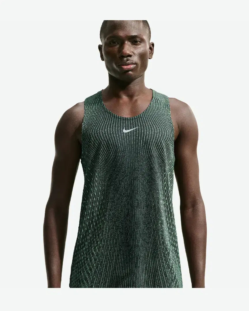 Camiseta sin mangas Aero-Fit Nike Stride M - Men (8) au meilleur prix !