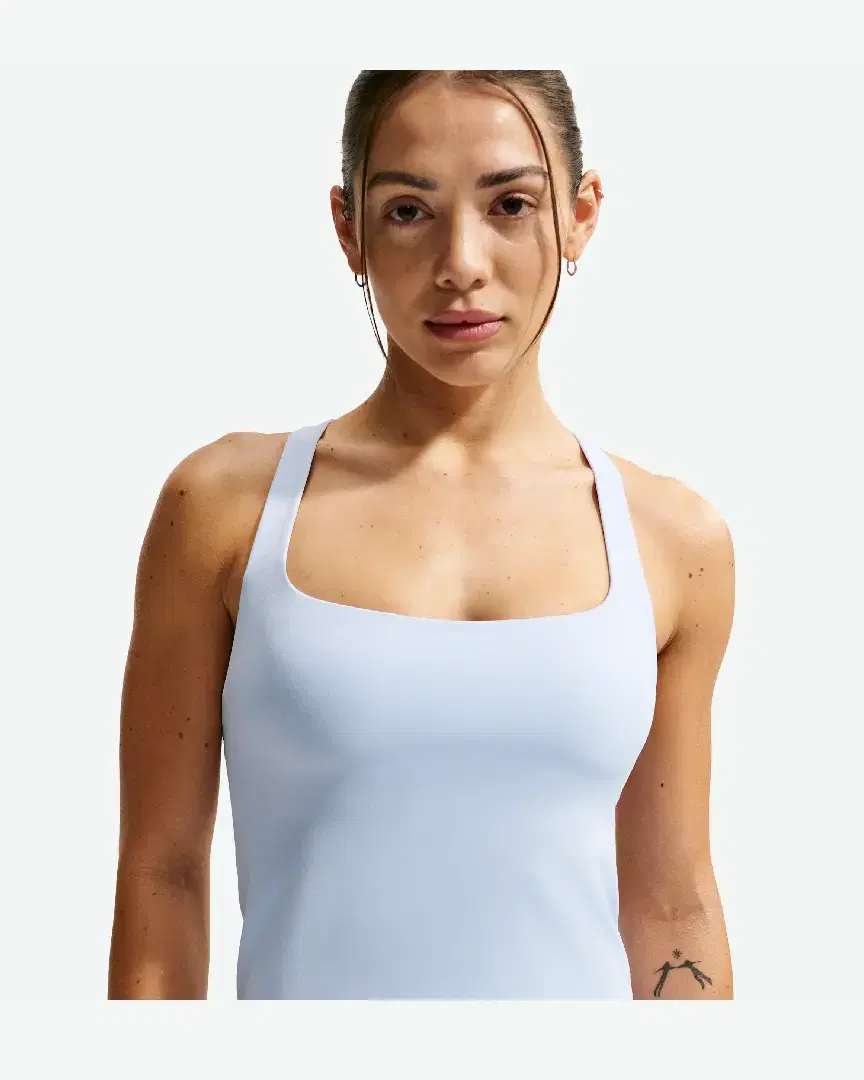 Camiseta Deportiva Sin Mangas Con Sujetador Integrado De Soporte Ligero Nike Zenvy W - IB9872-407 (1) au meilleur prix !