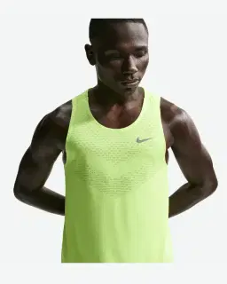 Camiseta sin mangas Dri-Fit Adv Nike Stride Hombre – 1/4