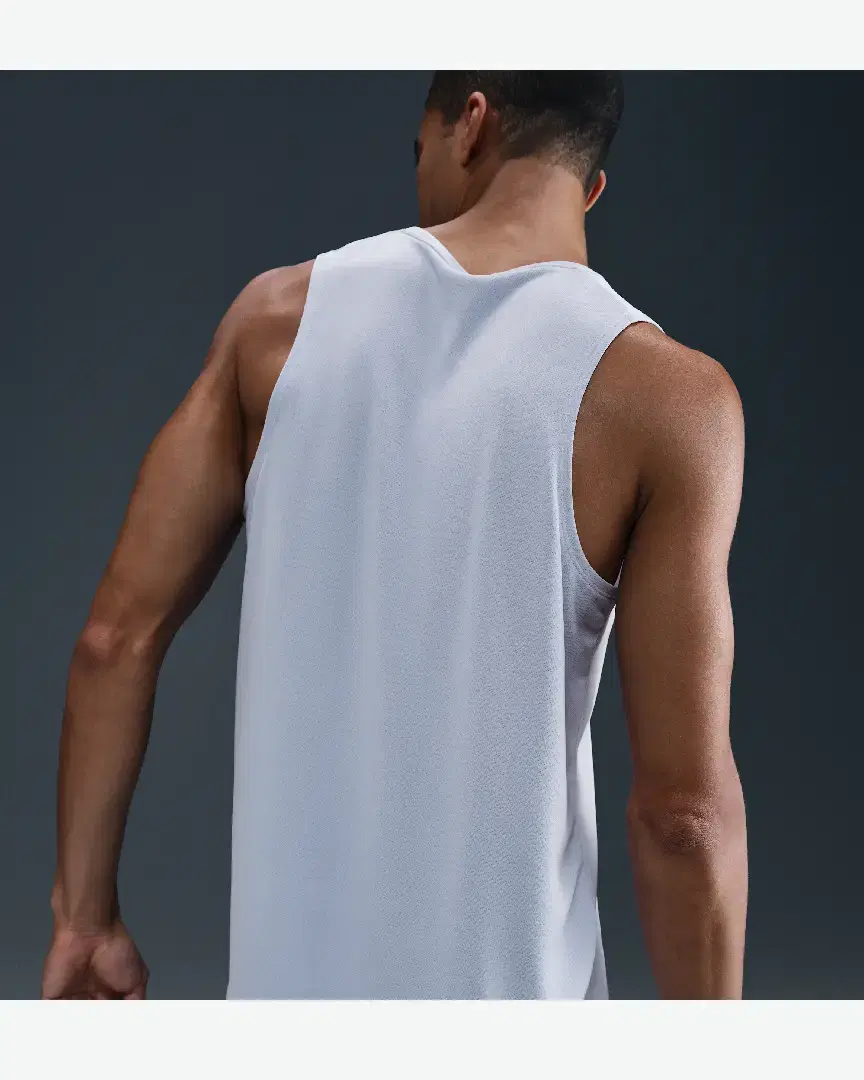 Camiseta sin mangas Dri-Fit Nike Miler M - DV9321-057 (1) au meilleur prix !