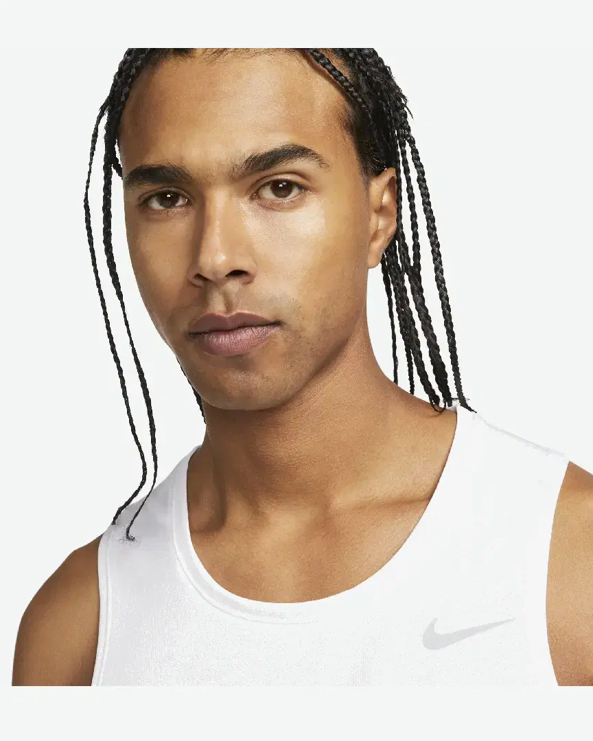 Camiseta sin mangas Dri-Fit Nike Miler M - DV9321-100 (2) au meilleur prix !