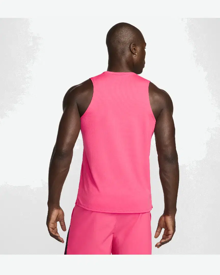 Camiseta sin mangas Dri-Fit Nike Miler M - DV9321-629 (1) au meilleur prix !