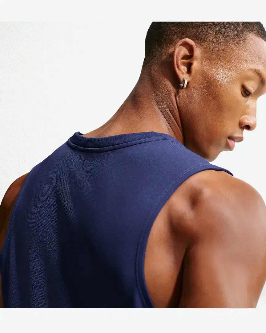 Camiseta sin mangas Dri-Fit Nike Miler M - IF2018-410 (1) au meilleur prix !