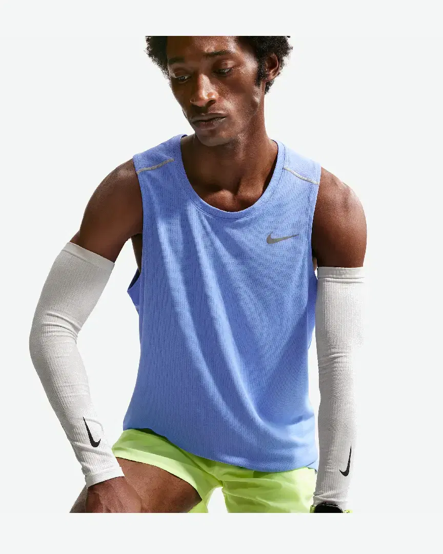 Camiseta sin mangas Dri-Fit Nike Miler M - IF2018-494 (2) au meilleur prix !