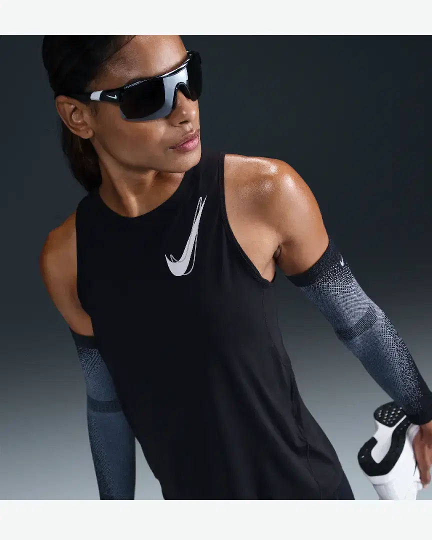 Camiseta sin mangas Dri-Fit Nike One W - Women (12) au meilleur prix !