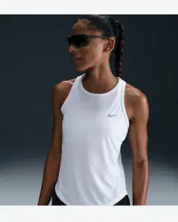 Camiseta sin mangas Dri-Fit Nike Tempo Mujer – 1/4