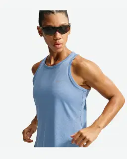 Camiseta sin mangas Dri-Fit Nike Tempo Mujer – 1/4