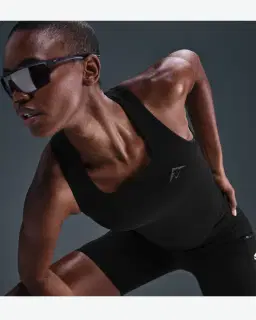 Camiseta sin mangas con diseño Nike Trail Dri-Fit Mujer – 3/4
