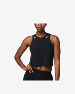Top Corto Nike Dri-Fit Adv Aeroswift Mujer – 1/4