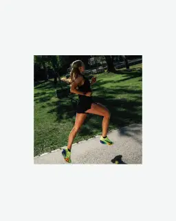 Top Corto Nike Dri-Fit Adv Aeroswift Mujer – 4/4