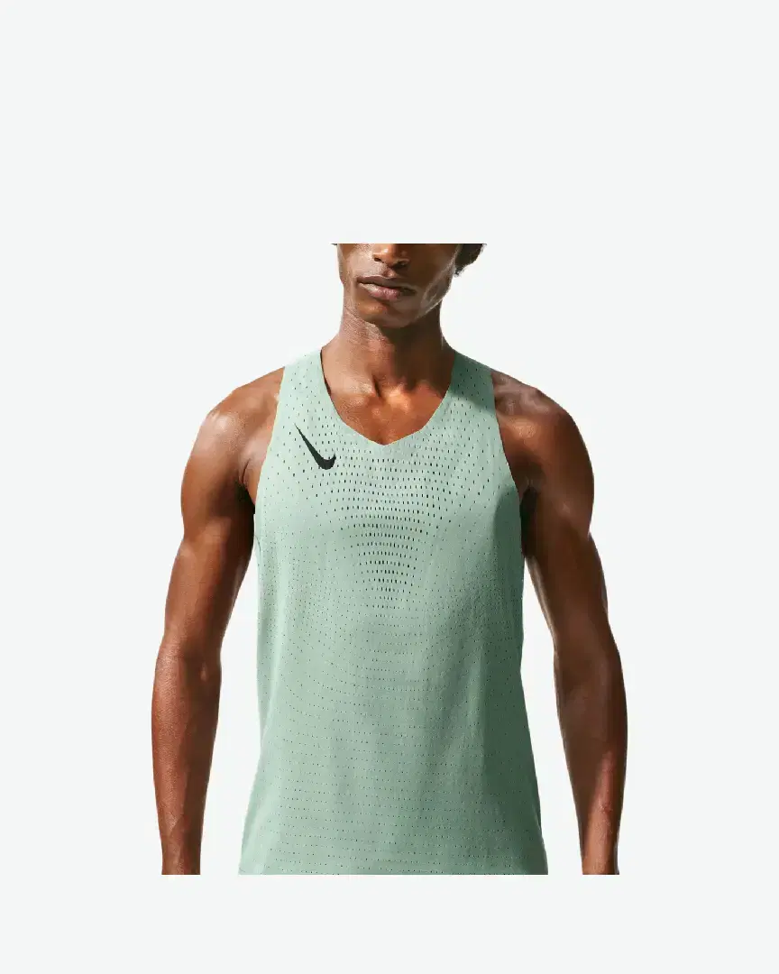 Camiseta Dri-Fit Adv Nike Aeroswift M - FN4231-006 (0) au meilleur prix !