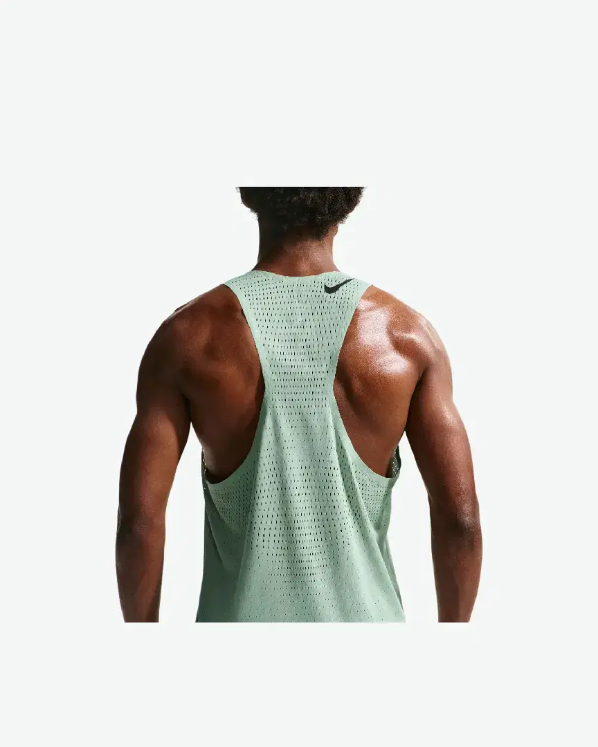 Camiseta Dri-Fit Adv Nike Aeroswift M - FN4231-006 (1) au meilleur prix !