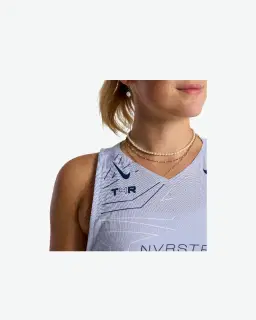 Camiseta sin mangas Nike Aeroswift Nvrstp X Top4running Mujer – 3/5