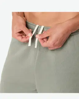 Short Hombre Relaxed de Felpa 7In – 6/7