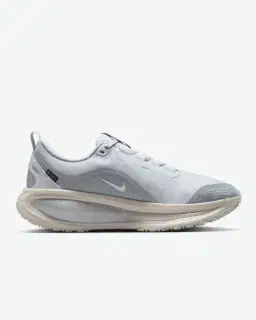 imperméable avec éléments réfléchissants nike vomero 18 gore-tex Hombre – 3/4