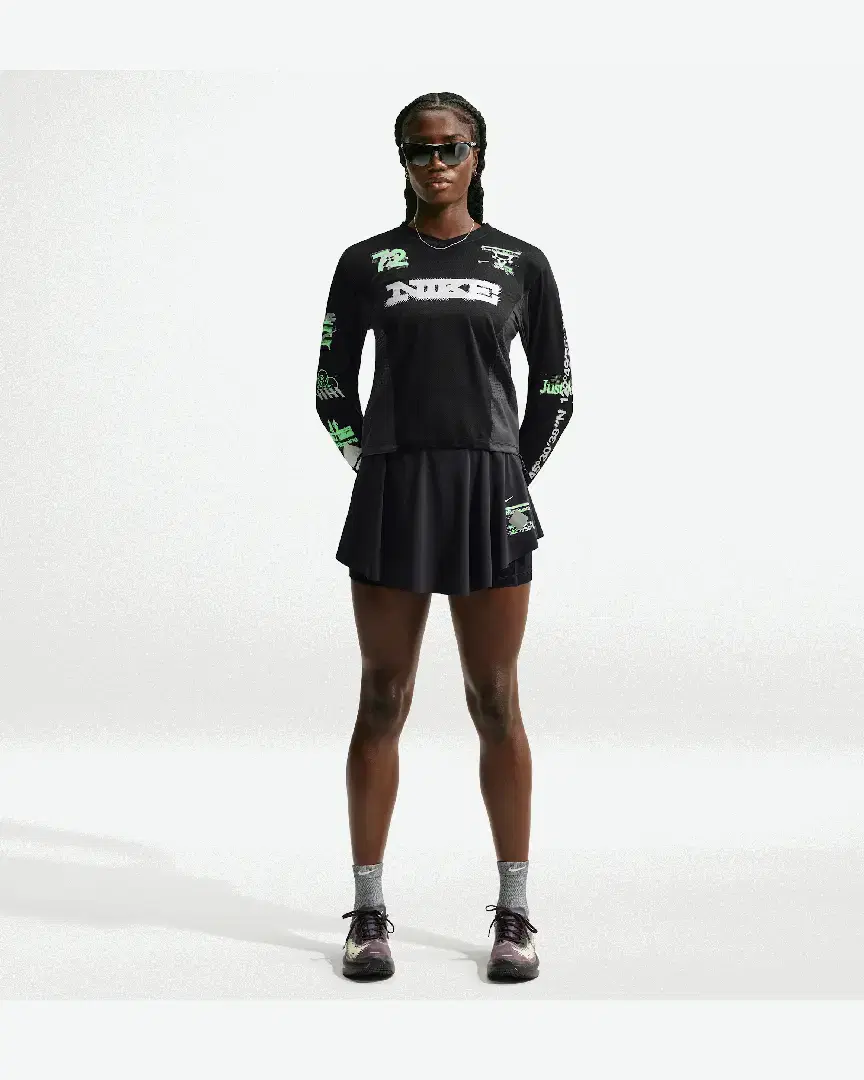 Falda corta Dri-Fit Nike Swift W - IM7544-010 (0) au meilleur prix !