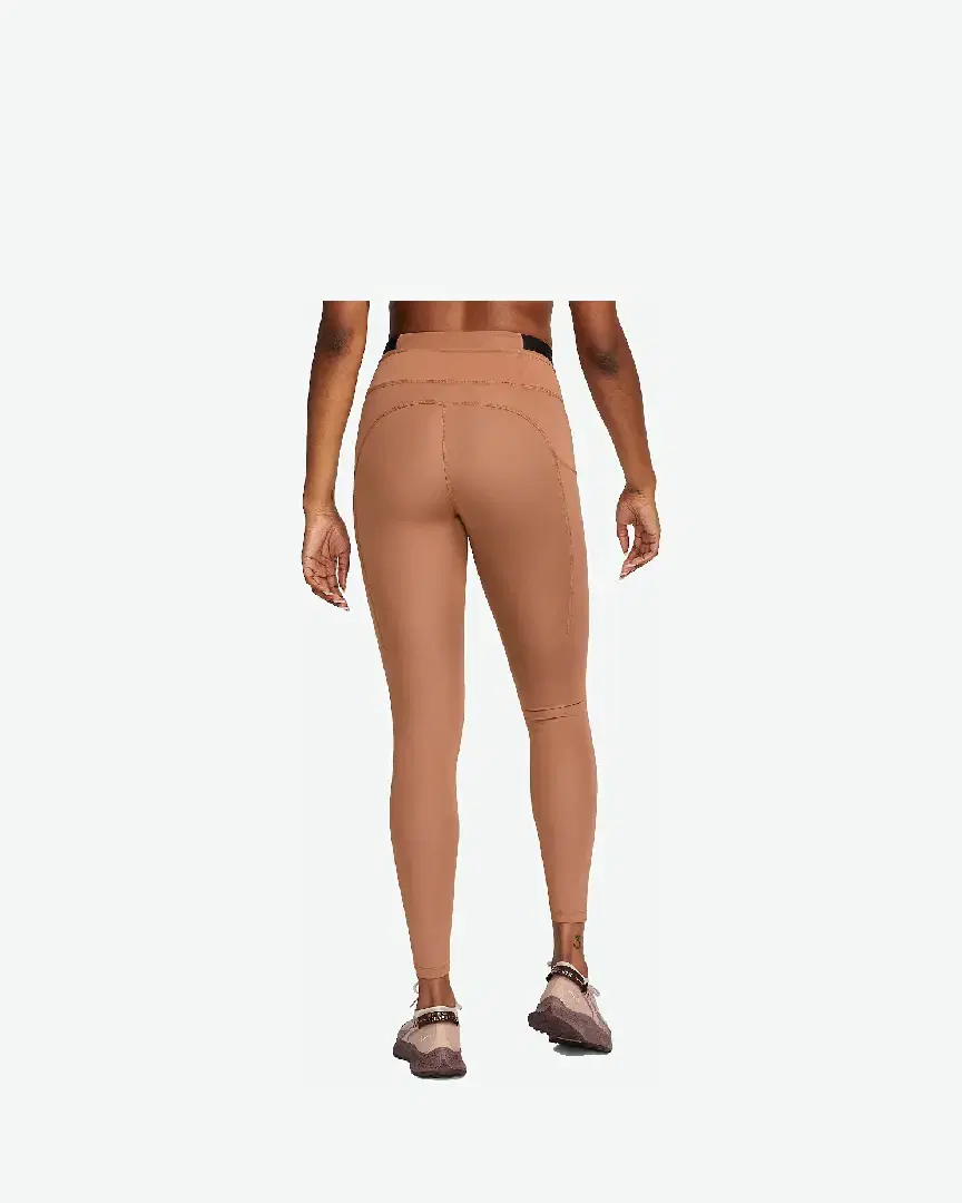 Leggings Nike W Nk Epc Lx Trail Mr Tght W - DM7575-215 (1) au meilleur prix !