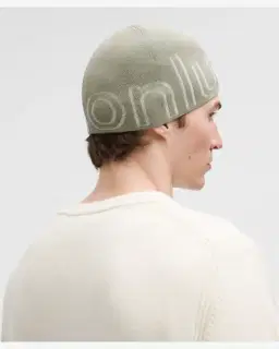 Lululemon Gorro de Lana Merino con Logo Unisex – 3/5