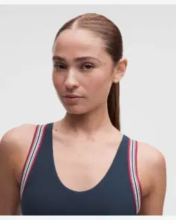 Lululemon Sujetador De Yoga Groove Soporte Ligero, Copas B/C Acabados Rayados Mujer – 4/5