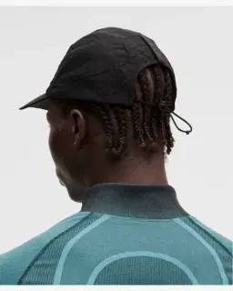 Lululemon Gorra de Correr a Rayas Colección Slnsh Unisex – 3/5