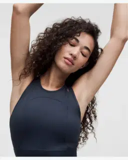 Lululemon Top Corto Con Cortes De Malla Colección Slnsh Mujer – 4/5