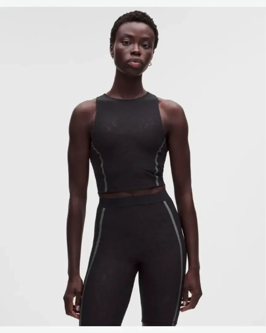 Lululemon Top Corto Con Paneles De Encaje Mujer
