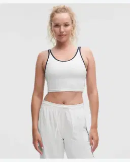 Lululemon Camiseta de Tenis con Corte en Escote Amplio Soporte Medio, Copas B/C Mujer – 1/5