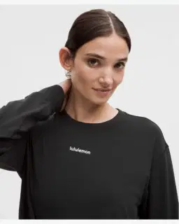 Lululemon Camiseta de Entrenamiento de Manga Larga en Jersey Wordmark Mujer – 4/5