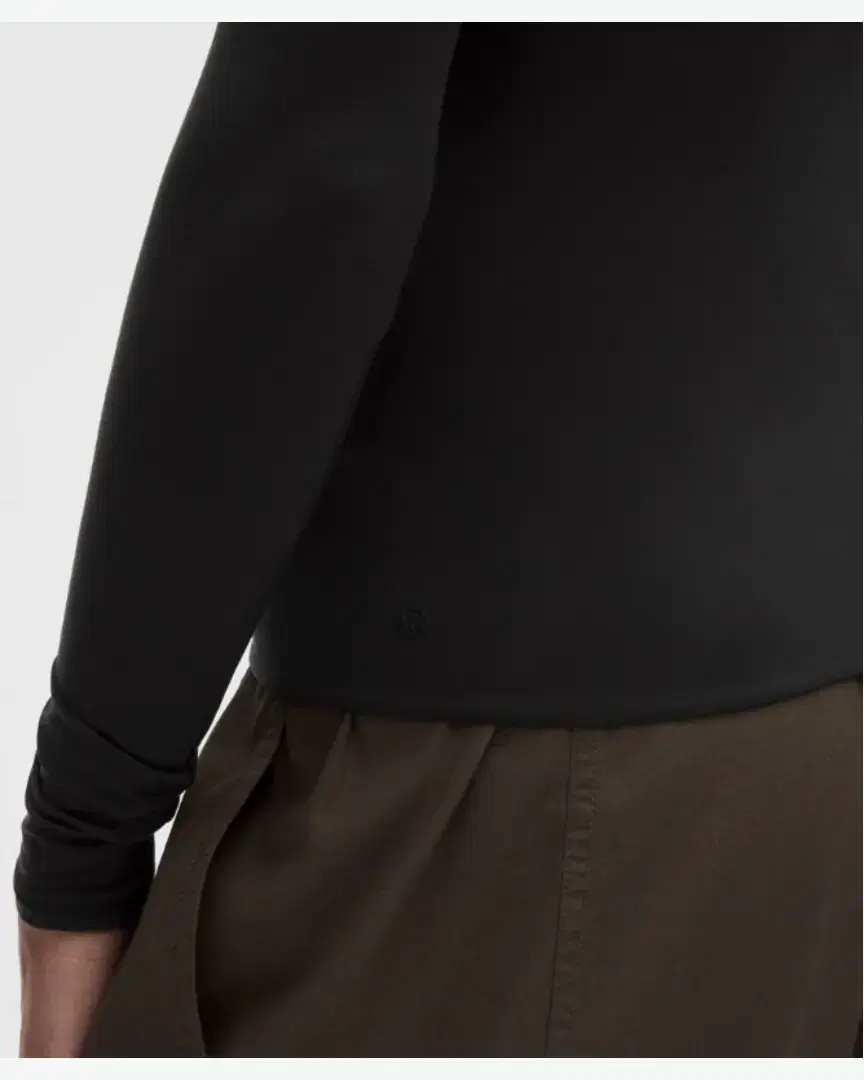Lululemon Camiseta de Manga Larga Wundermost de Cuello Redondo en Ultra-Soft Nulu W - LW3HPRS_0001 (5) au meilleur prix !