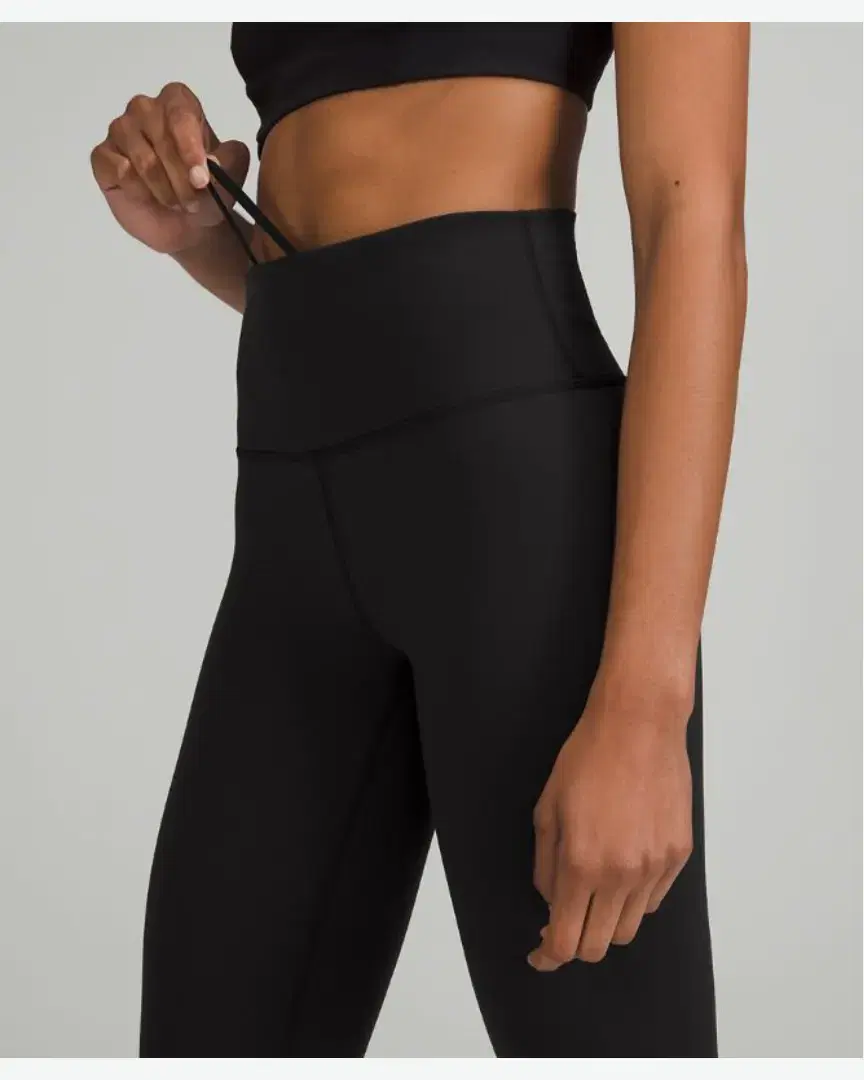 Lululemon Legging Wunder Train Cintura Alta 6 4 Cm W - LW5DZUS_0001 (3) au meilleur prix !