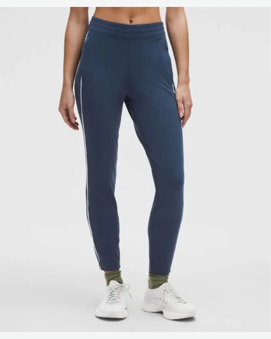 Lululemon Pantalón de Entrenamiento de Cintura Alta Corte Slim en Everlux W