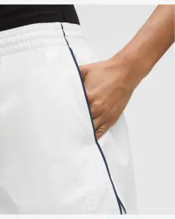 Lululemon Short Court Rival Cintura Alta Perforada 8 Cm Mujer – 4/5