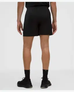 Lululemon Short de Tenis Rayado 18 cm Hombre – 3/5