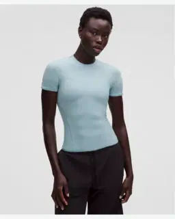 Camiseta Lululemon Cuello Redondo Wundermost Longitud Cadera En Ultra-Soft Nulu Mujer – 1/5