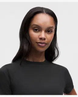 Camiseta corta Wundermost de Lululemon con cuello redondo en Nulu ultra suave Mujer – 4/5