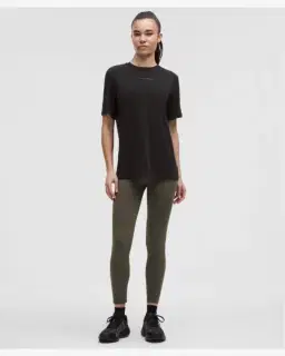 Lululemon Camiseta de Entrenamiento de Jersey Run Graphic Mujer – 3/5