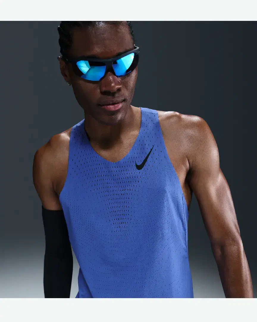Camiseta Dri-Fit Adv Nike Aeroswift M - Men (52) au meilleur prix !
