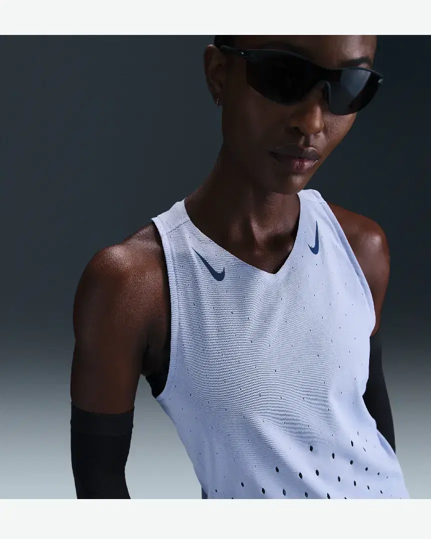 Camisetas sin mangas Nike W Nk Arswft Dfadv Singlet W - FN2504-057 (0) au meilleur prix !