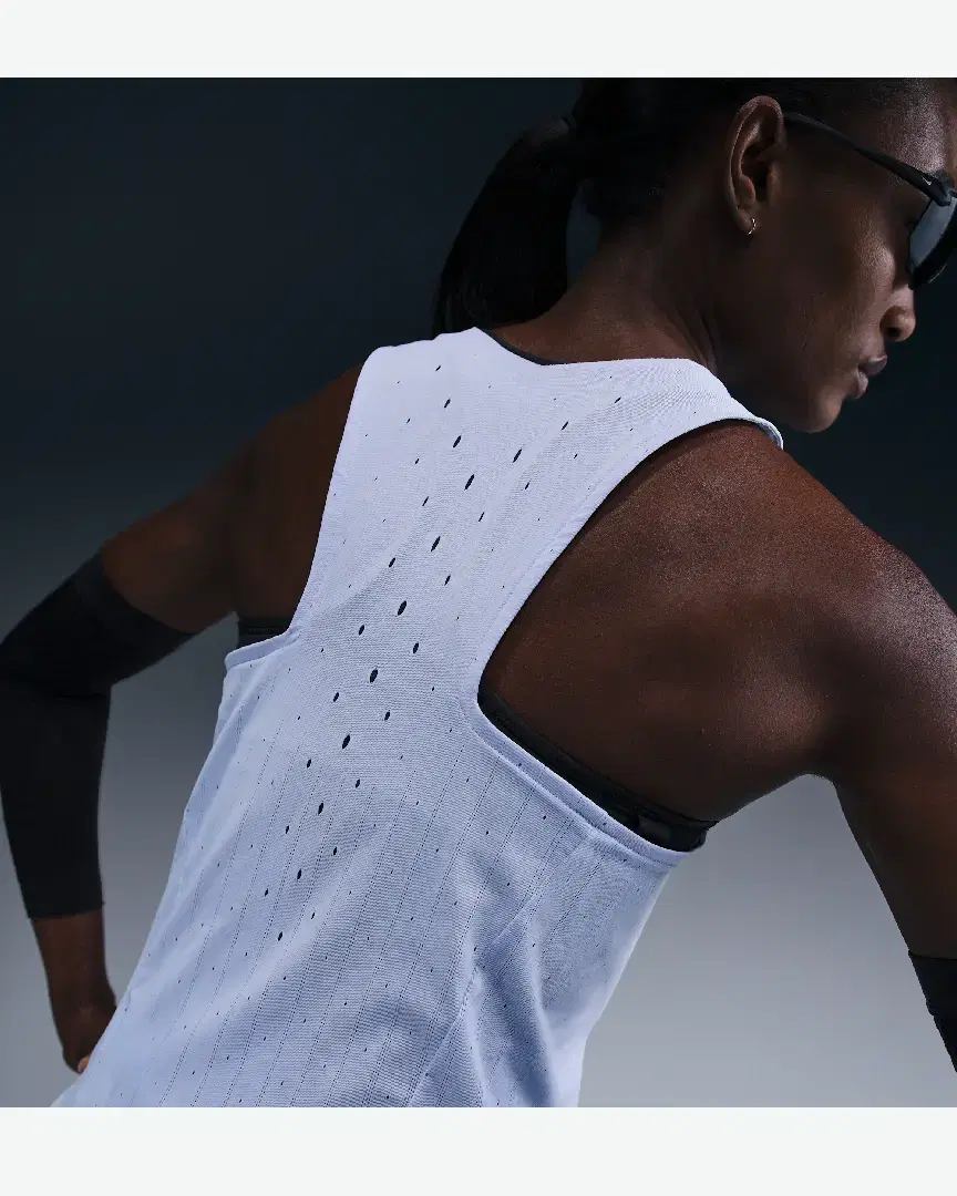 Camisetas sin mangas Nike W Nk Arswft Dfadv Singlet W - FN2504-057 (1) au meilleur prix !