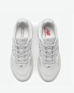 New Balance 1080V15 Grey Days Mujer – 4/6