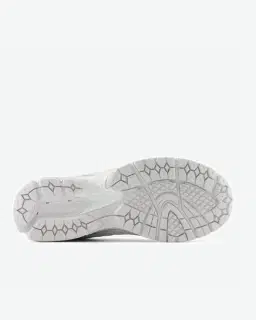 New Balance 2002Dx Protection Pack Gore-Tex® Unisex – 5/6