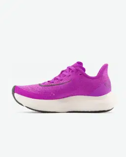 New Balance Fuelcell Rebel V3 Mujer – 2/5