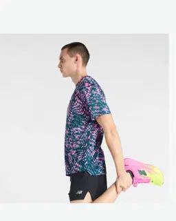 Camiseta Impresa Esencial Rc Edición Londres New Balance Hombre – 5/6