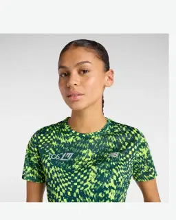 Camiseta impresa esencial Rc edición Londres New Balance Mujer – 3/6